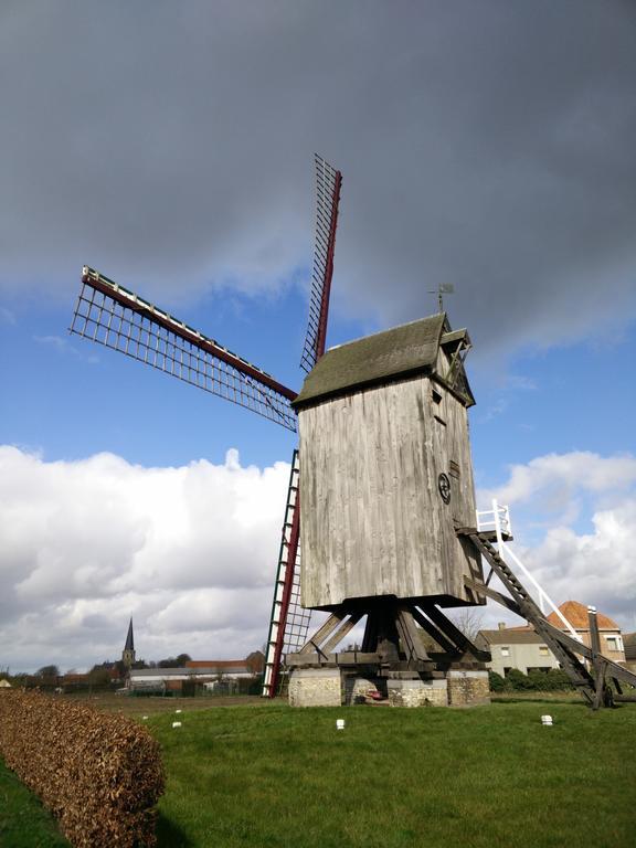 Hotel Gastenverblijf De Voute Alveringem Exterior foto